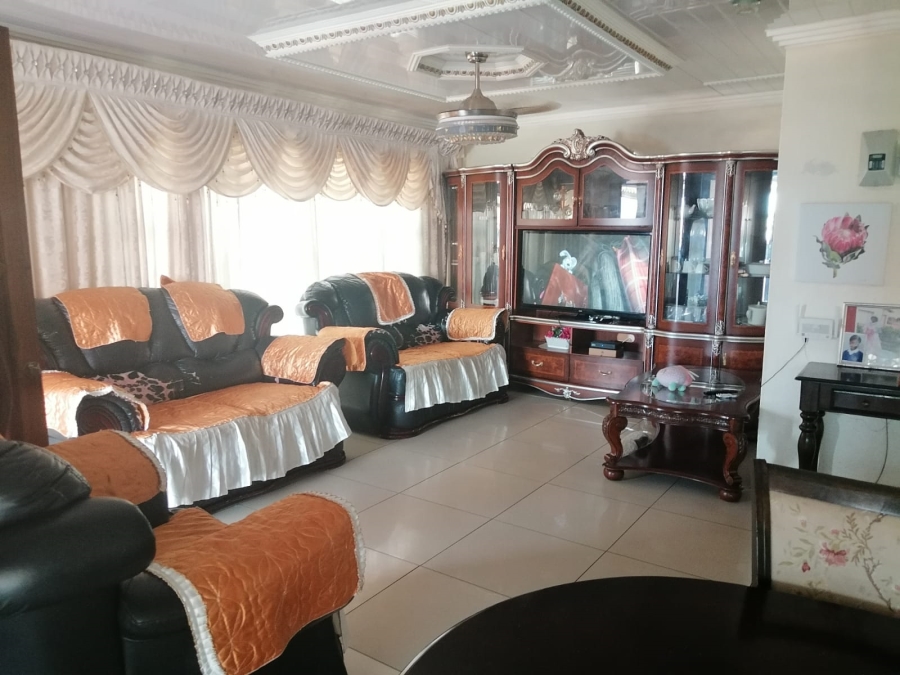 4 Bedroom Property for Sale in Tlhabane West North West